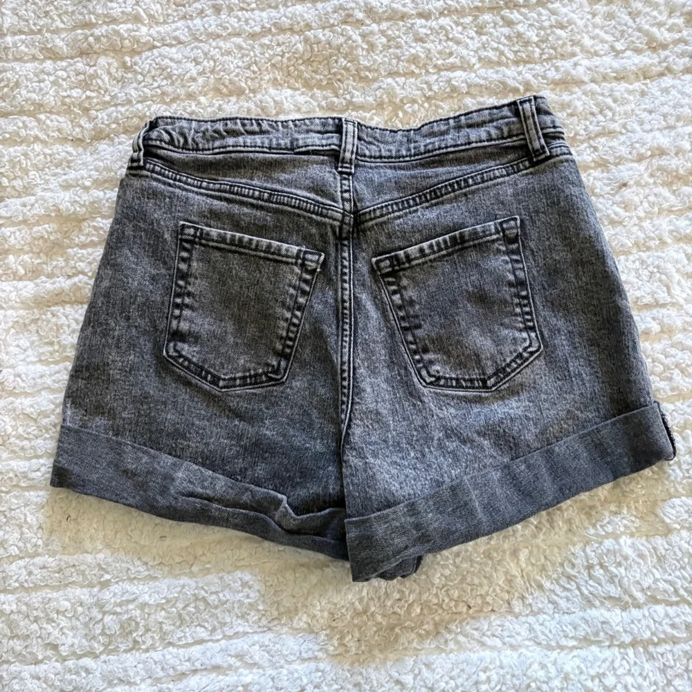 Wild Fable Women Super High Rise Rolled Cuff Denim Shorts Acid Wash Black Size 6